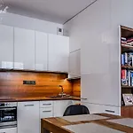 Business Apartments EUROPA22 WARSAW AirPort LOTnisko PREMIUM Wysoka Jakość QUALITY OTWARTY dla gości Biznesowych niemasowość izolatorium BON TURYSTYCZNY Sterylne warunki Kwarantanna bądź biurowa praca zdalna