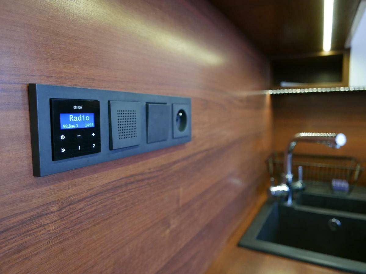 Apartament Business Europa22 Airport Lotnisko Premium Wysoka Jakość Quality Otwarty Dla Gości Biznesowych Niemasowość Izolatorium Bon Turystyczny Sterylne Warunki Kwarantanna Bądź Biurowa Praca Zdalna *