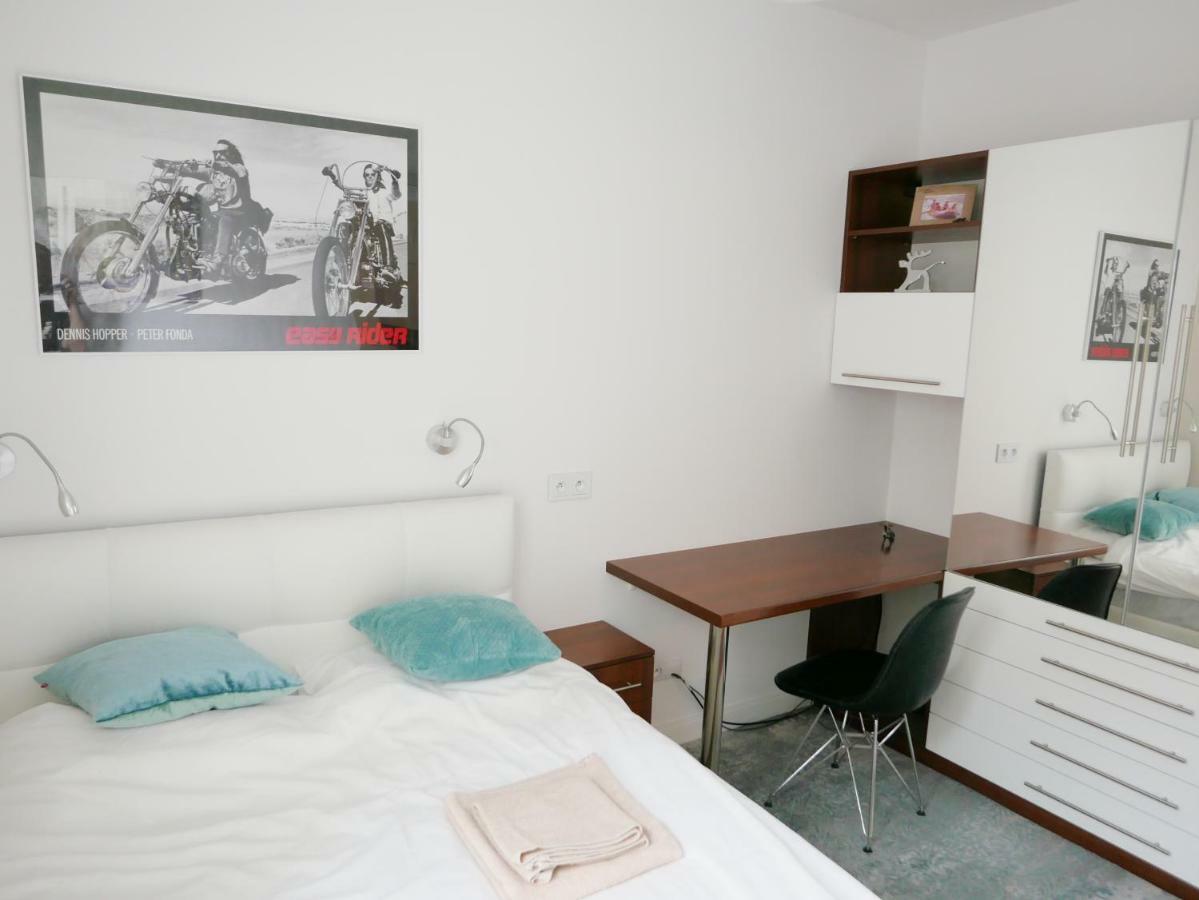 Business Europa22 Airport Lotnisko Premium Wysoka Jakość Quality Otwarty Dla Gości Biznesowych Niemasowość Izolatorium Bon Turystyczny Sterylne Warunki Kwarantanna Bądź Biurowa Praca Zdalna Apartament *