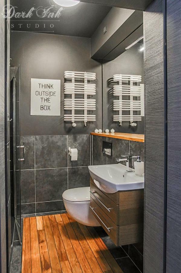Apartament Business Europa22 Airport Lotnisko Premium Wysoka Jakość Quality Otwarty Dla Gości Biznesowych Niemasowość Izolatorium Bon Turystyczny Sterylne Warunki Kwarantanna Bądź Biurowa Praca Zdalna *